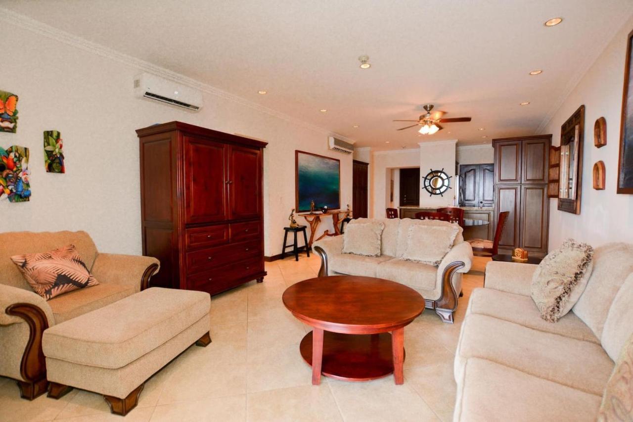 Exquisitely Decorated 5Th-Floor Aerie With Views Of Two Bays In Flamingo Villa Плая Фламинго Екстериор снимка